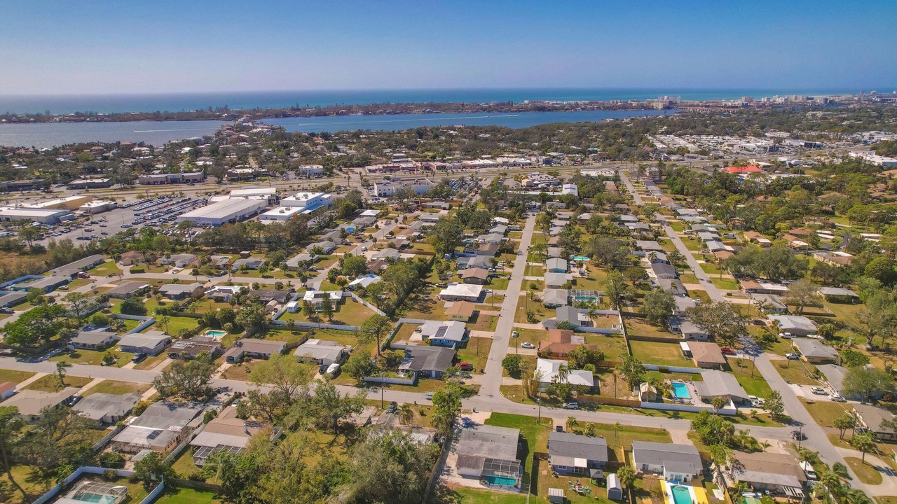 Photo of Outdoor in Gulf Gate Estates