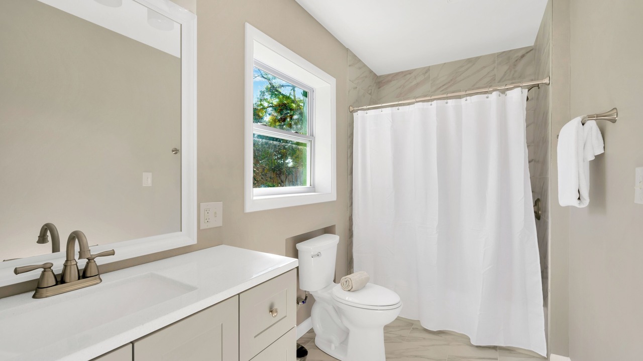 Photo of Bathroom in Gulf Gate Estates