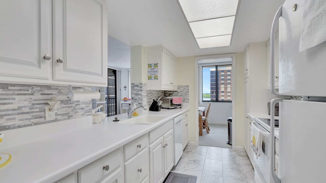 Photo of Bedroom in Vanderbilt Beach