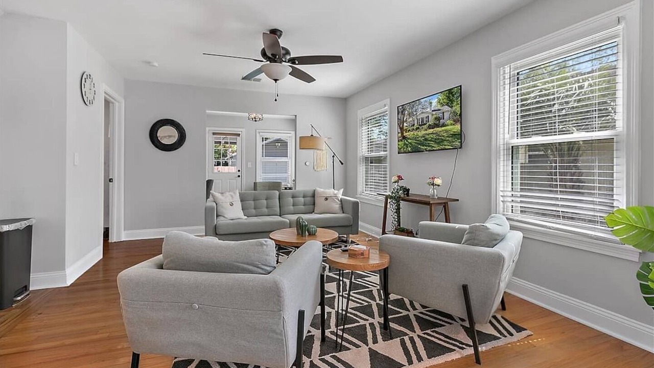 Photo of Livingroom in Avondale