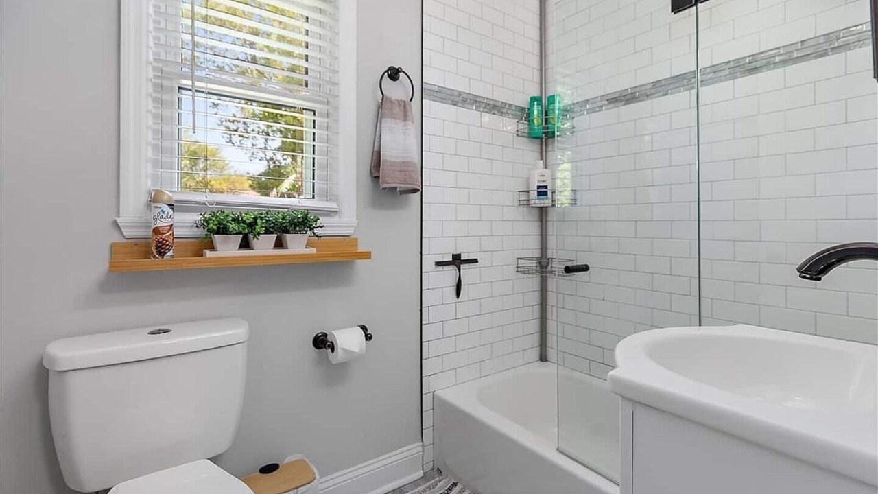 Photo of Bathroom in Avondale