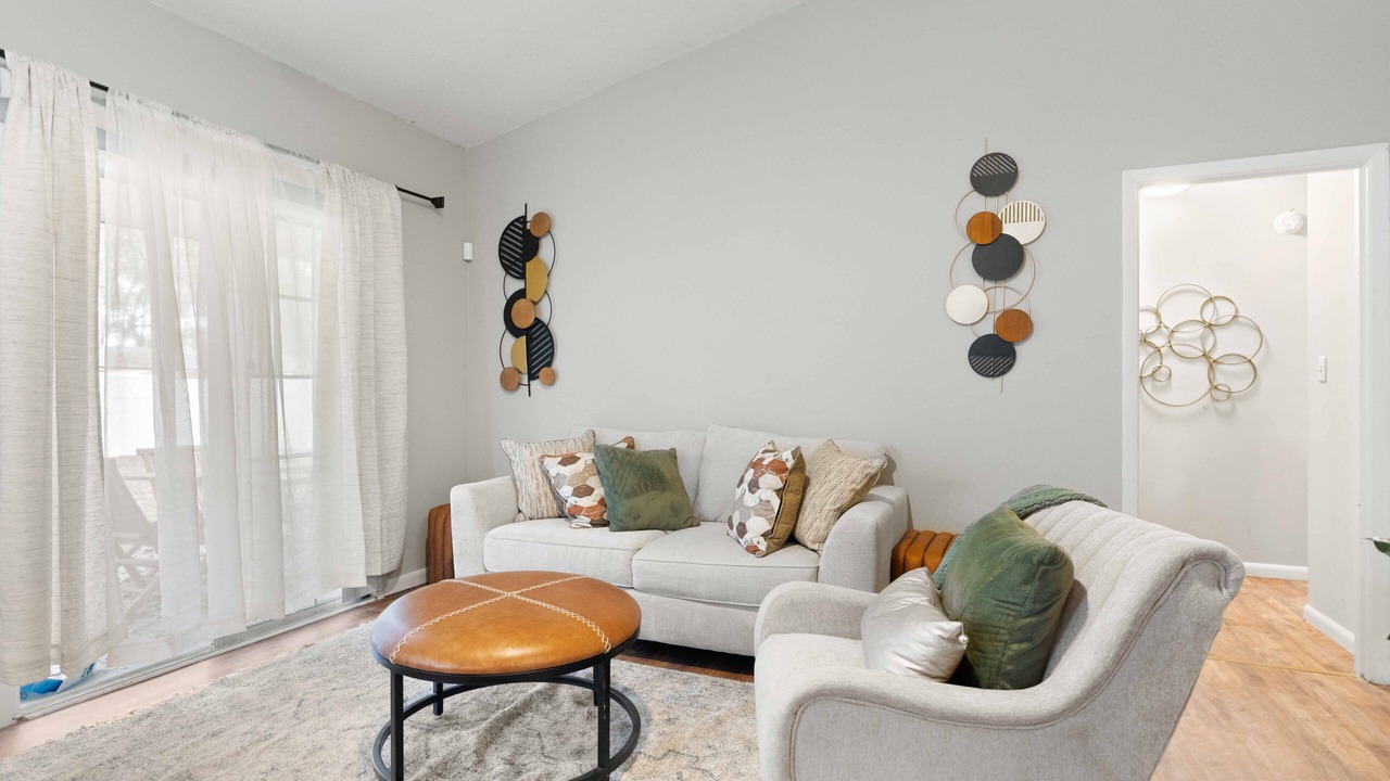 Photo of Livingroom in Northside