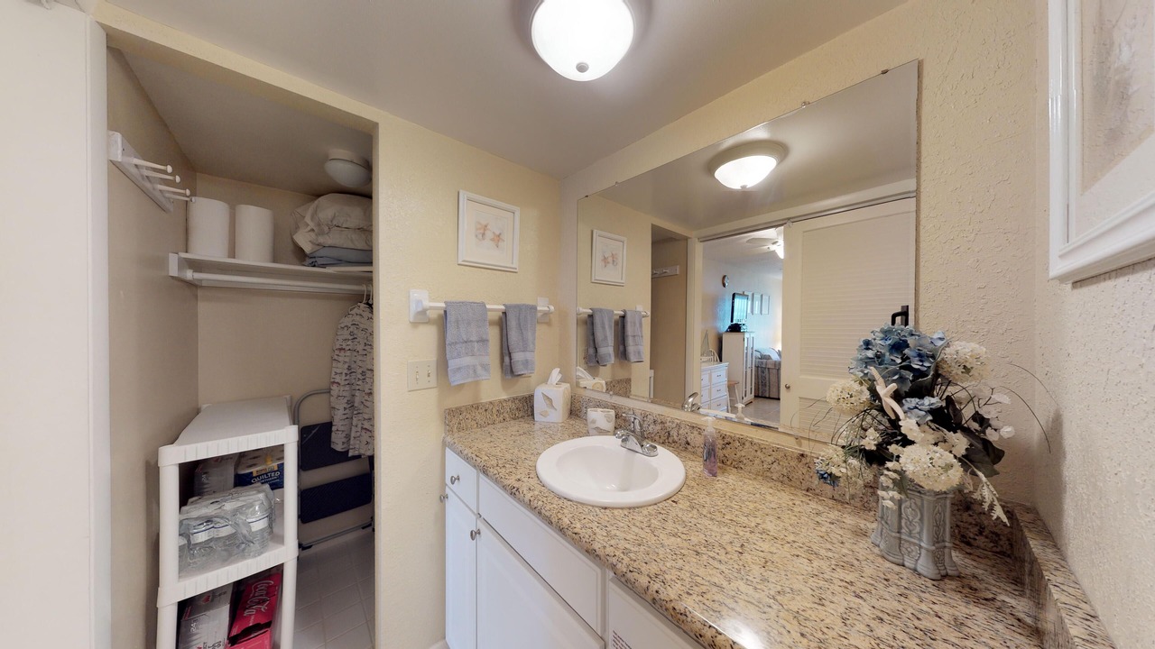 Photo of Bathroom in Isles of Capri