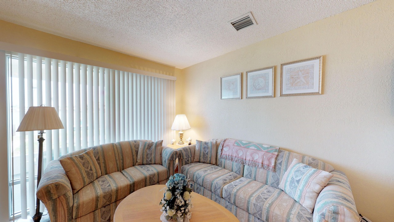 Photo of Livingroom in Isles of Capri