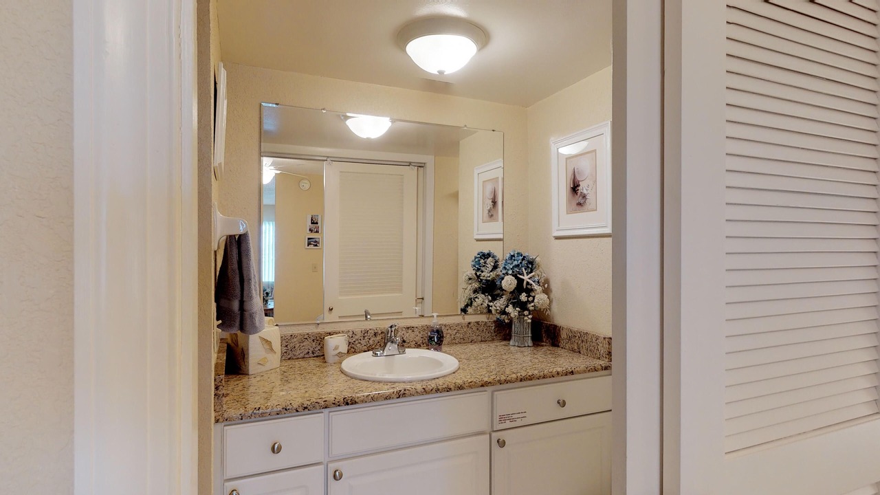 Photo of Bathroom in Isles of Capri