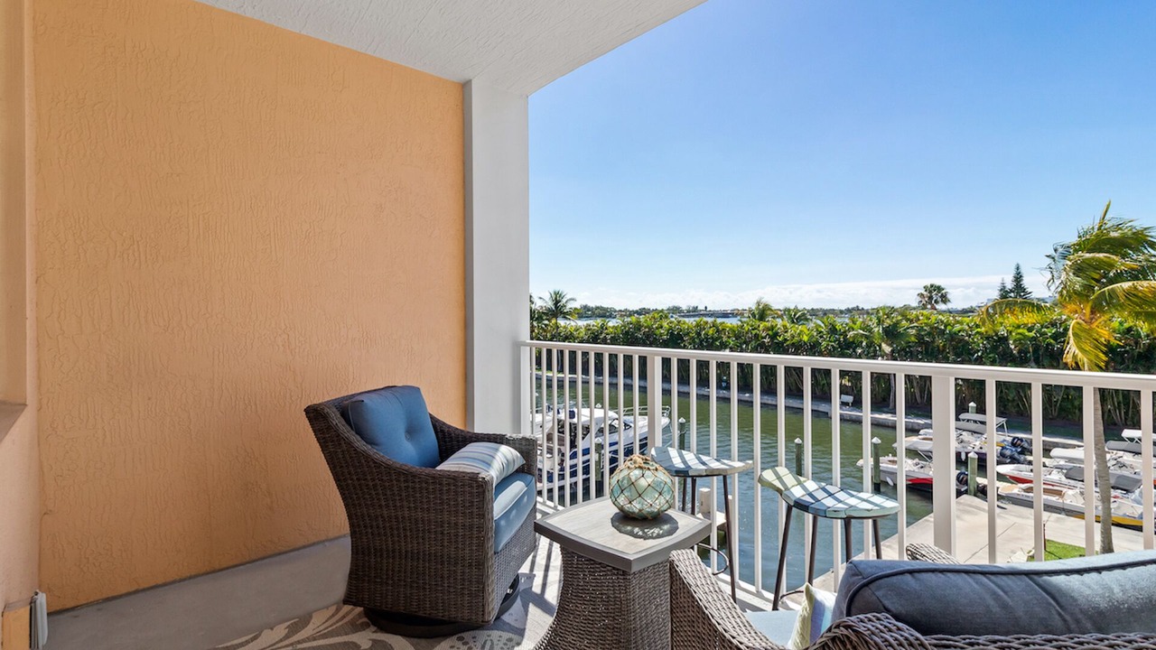 Photo of Patio Balcony in East Ocean Ave