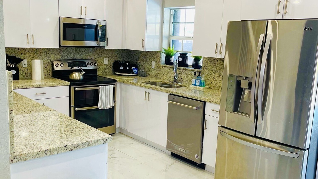 Photo of Kitchen in Miami Gardens