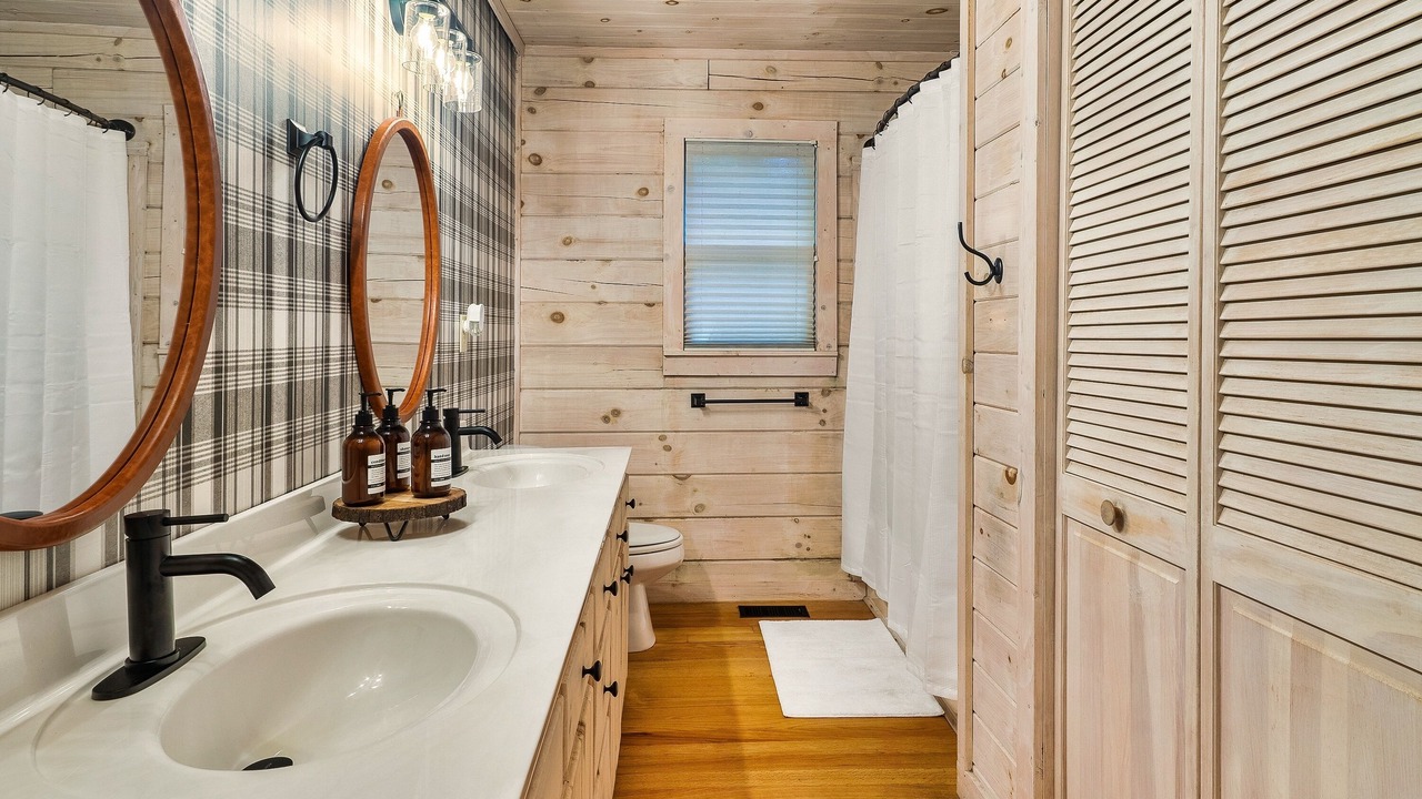 Photo of Bathroom in Morganton