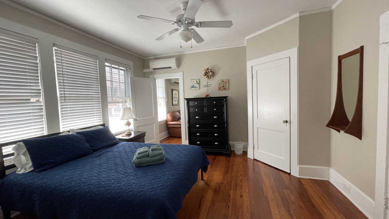 Photo of Bedroom in Murray Hill