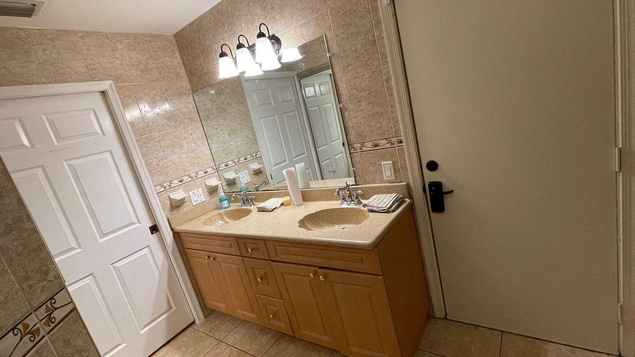 Photo of Bathroom in Tamarac