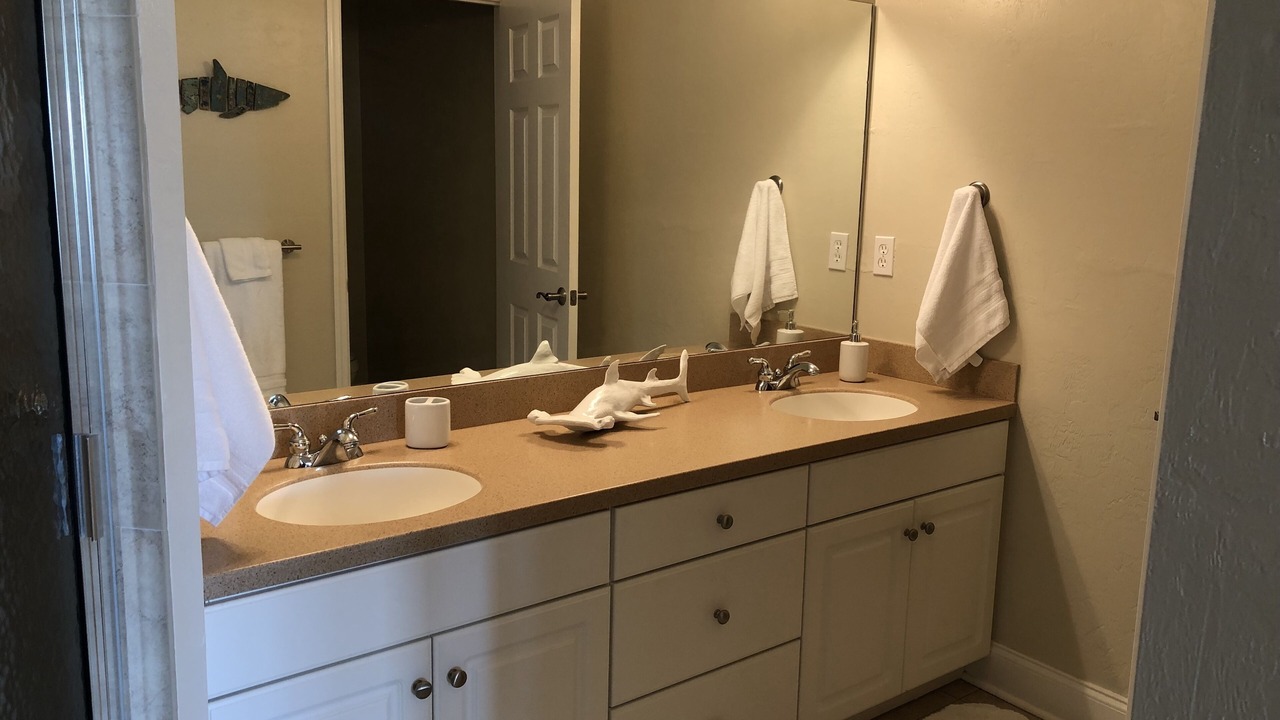 Photo of Bathroom in Suwannee