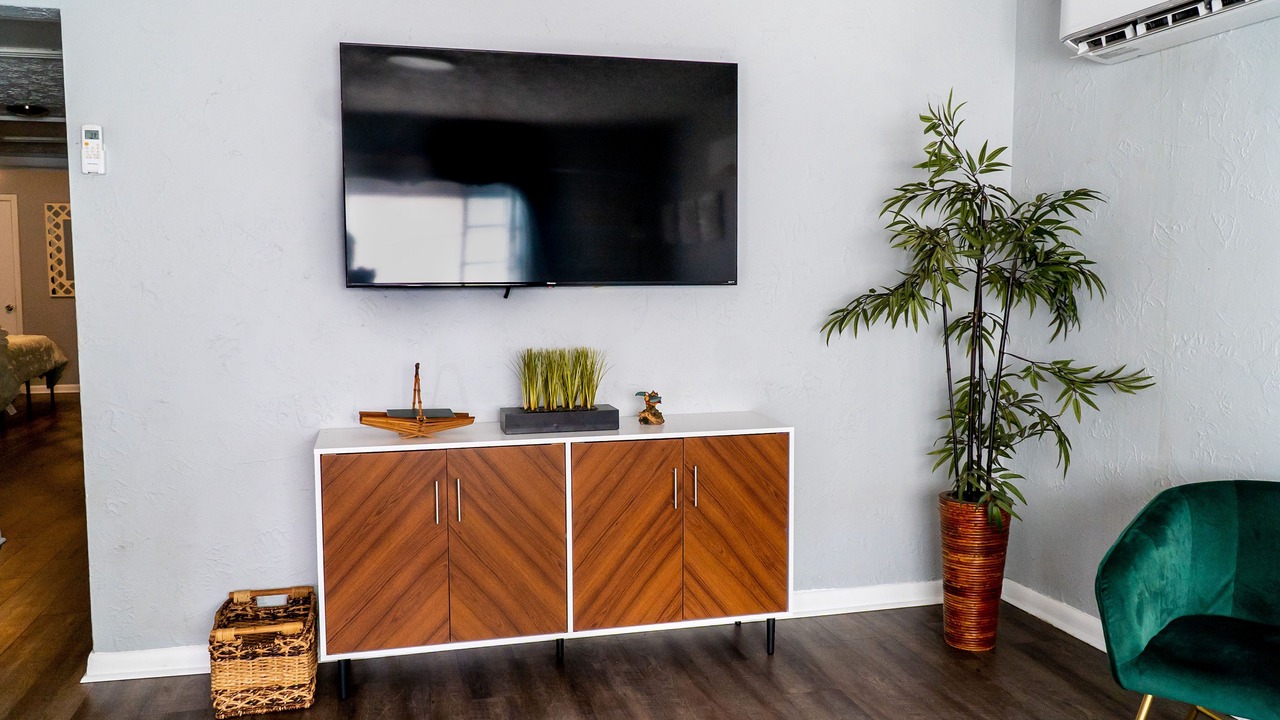 Photo of Livingroom in Lakeshore South