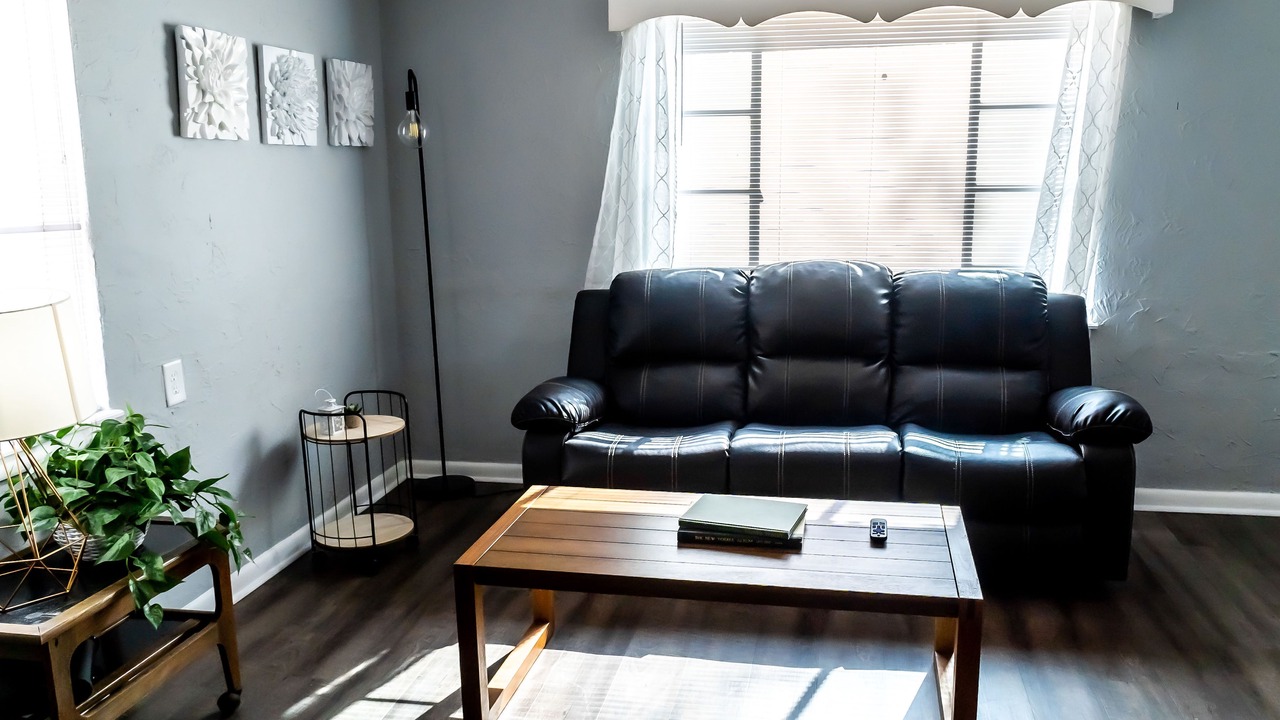 Photo of Livingroom in Lakeshore South