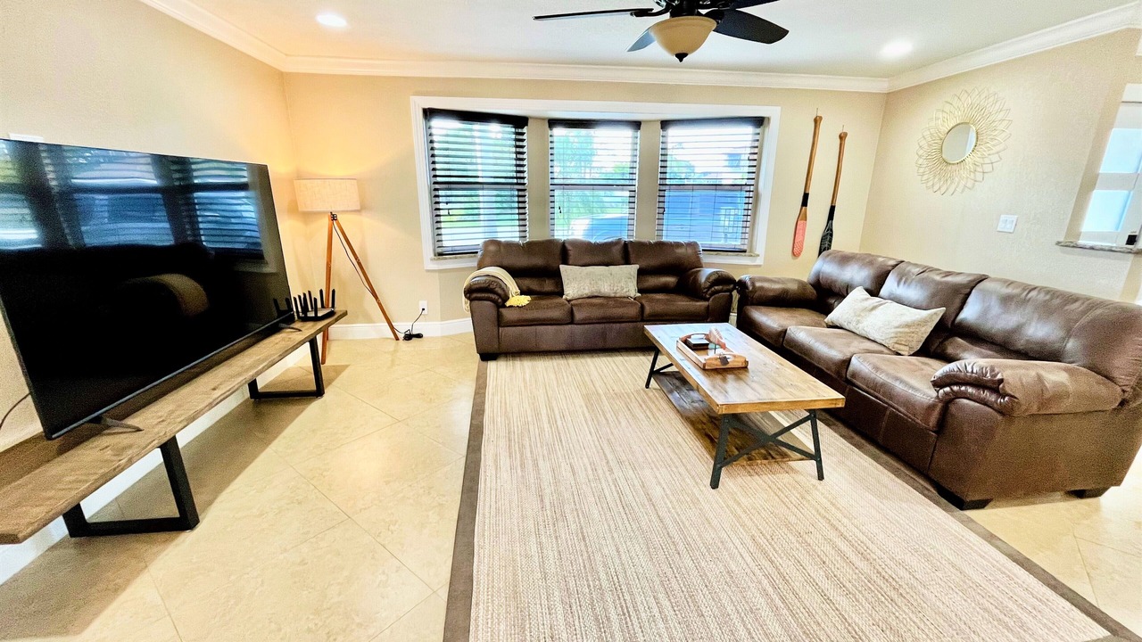 Photo of Livingroom in Caloosahatchee