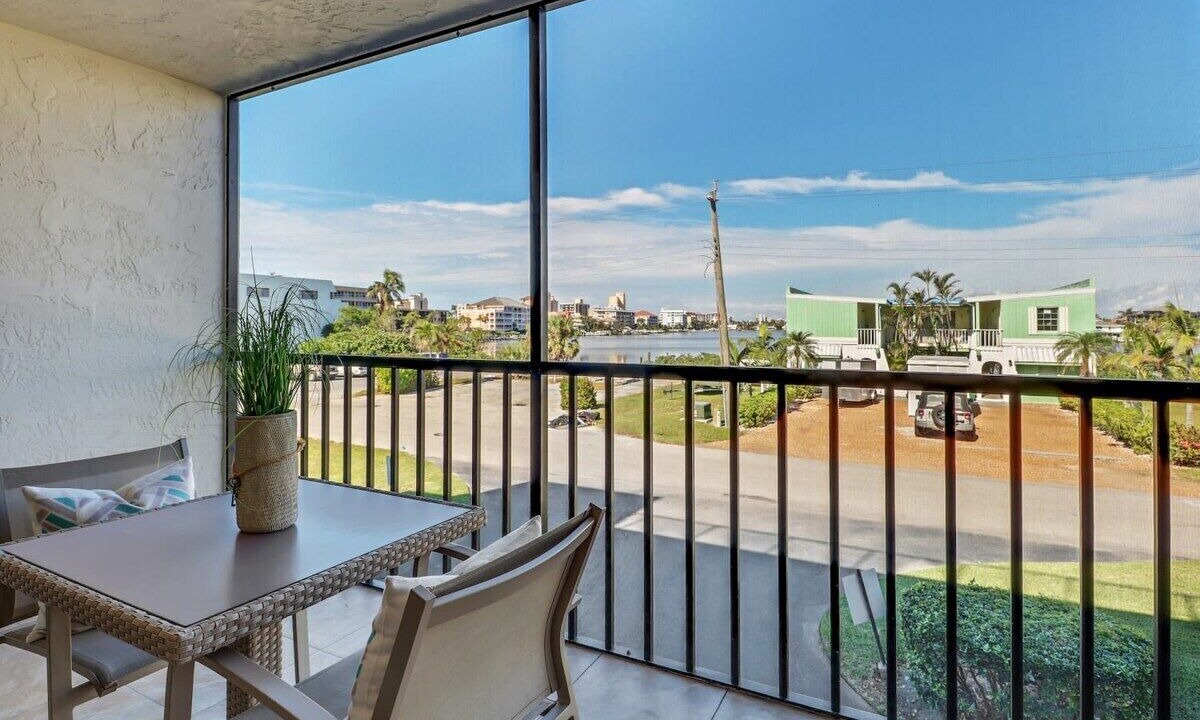 Photo of Outdoor in Vanderbilt Beach