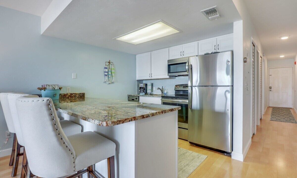 Photo of Kitchen in Vanderbilt Beach
