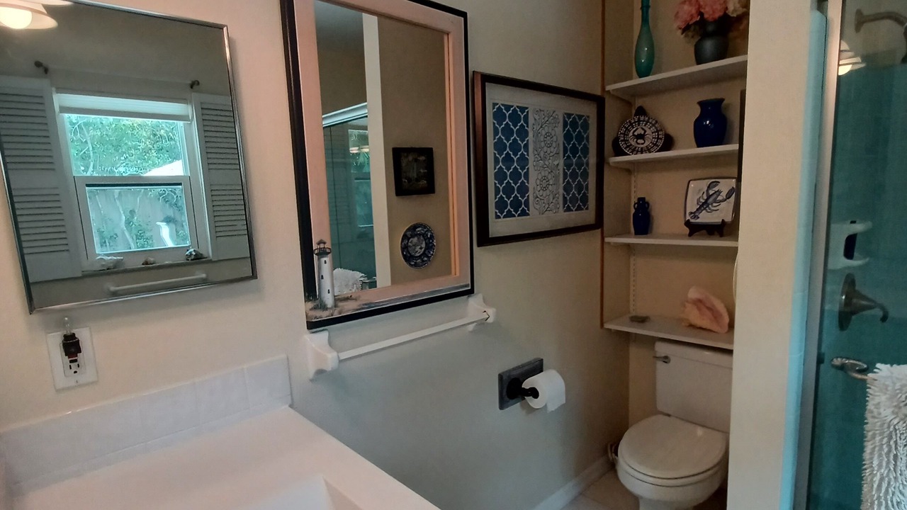 Photo of Bathroom in Bay Isle