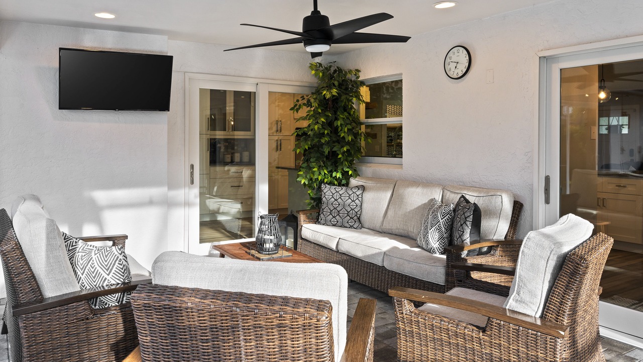 Photo of Livingroom in Willoughby Acres