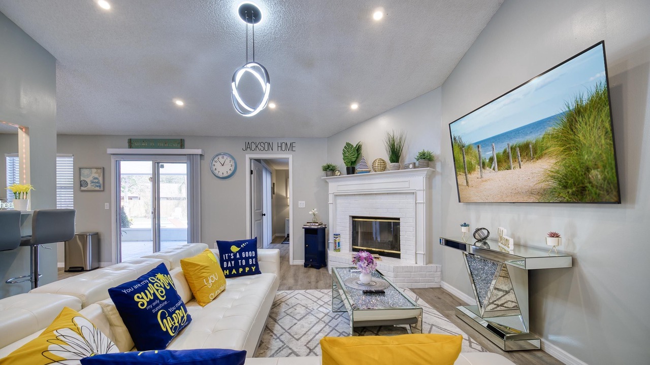 Photo of Livingroom in Orange Park
