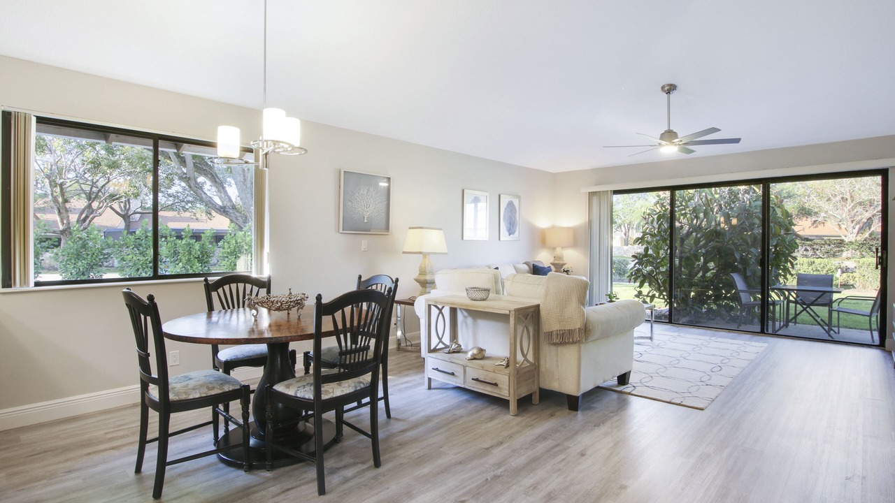 Photo of Livingroom in Palm Beach Gardens