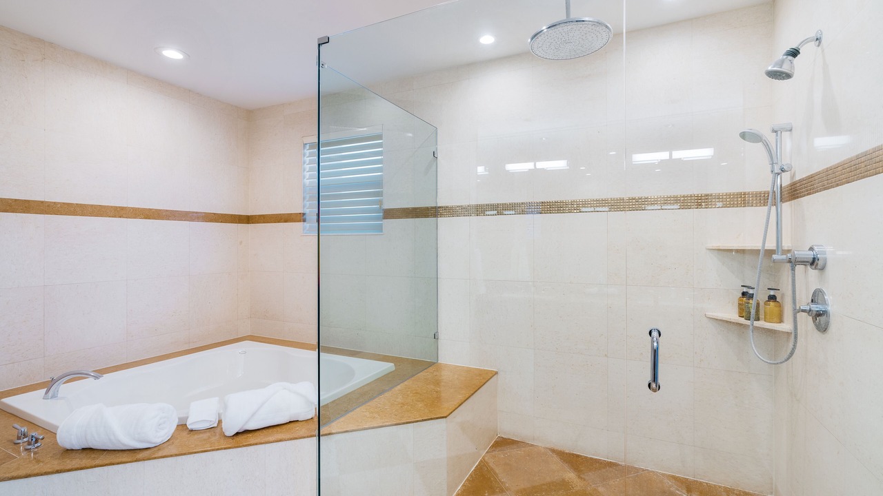 Photo of Bathroom in Birch Park Finger Streets