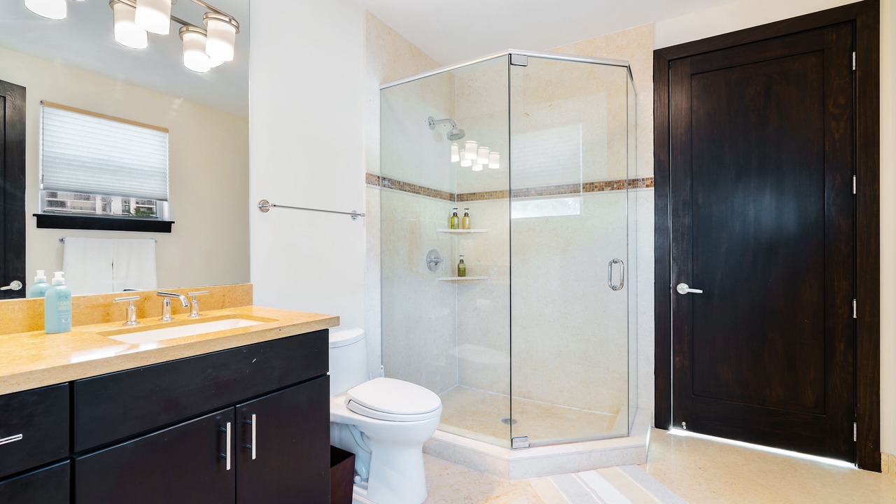 Photo of Bathroom in Birch Park Finger Streets
