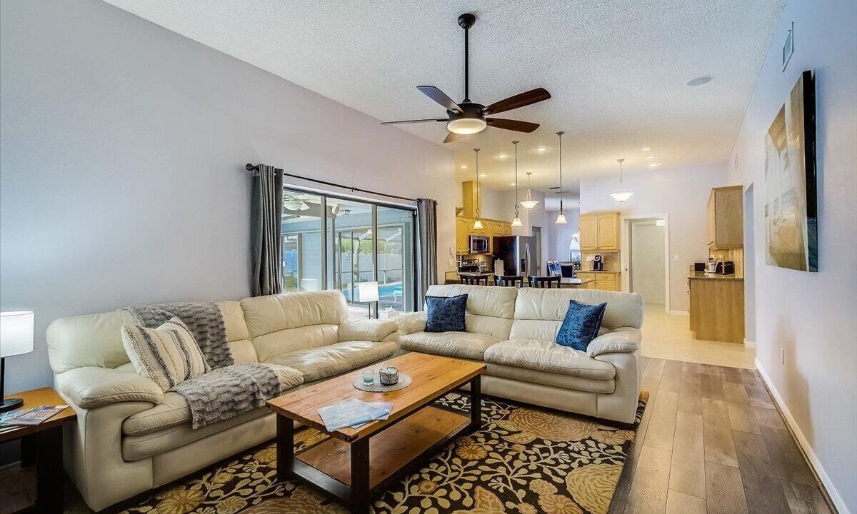 Photo of Livingroom in Country Oaks