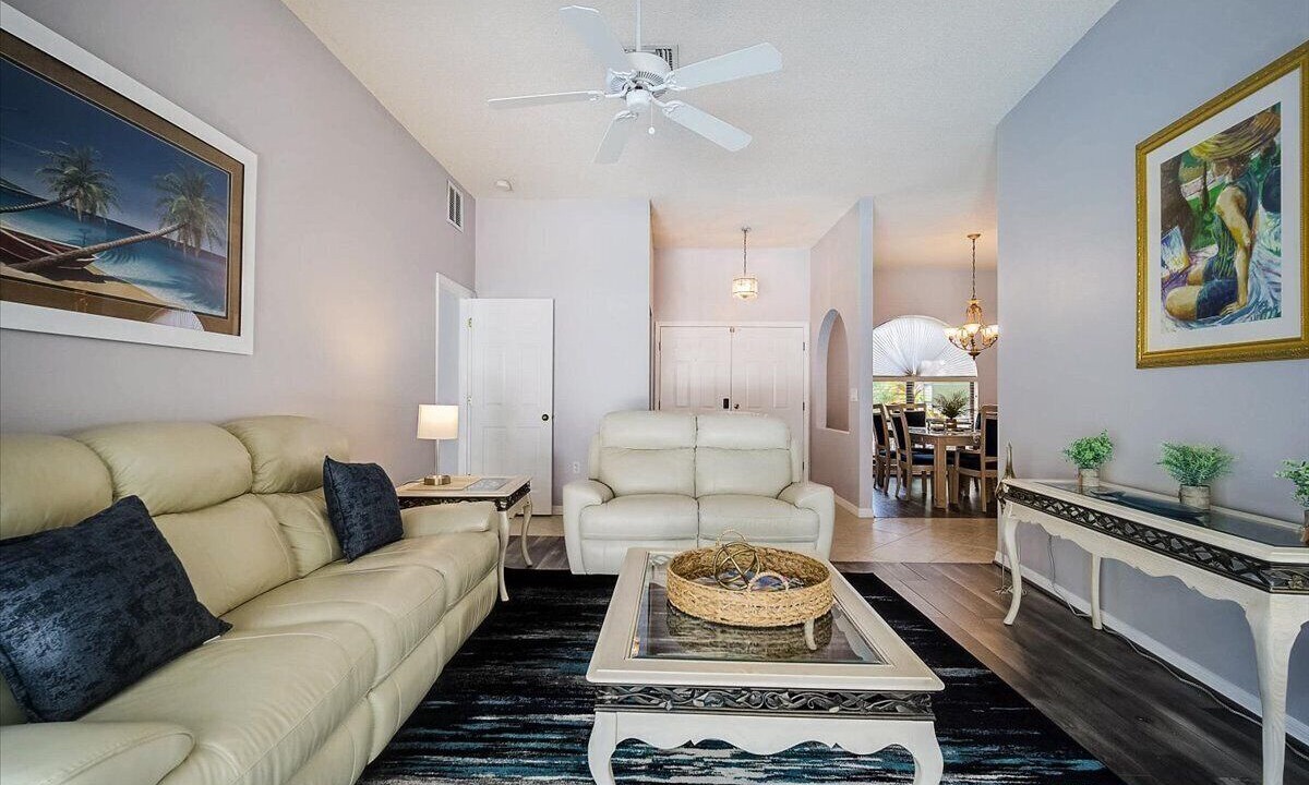 Photo of Livingroom in Country Oaks