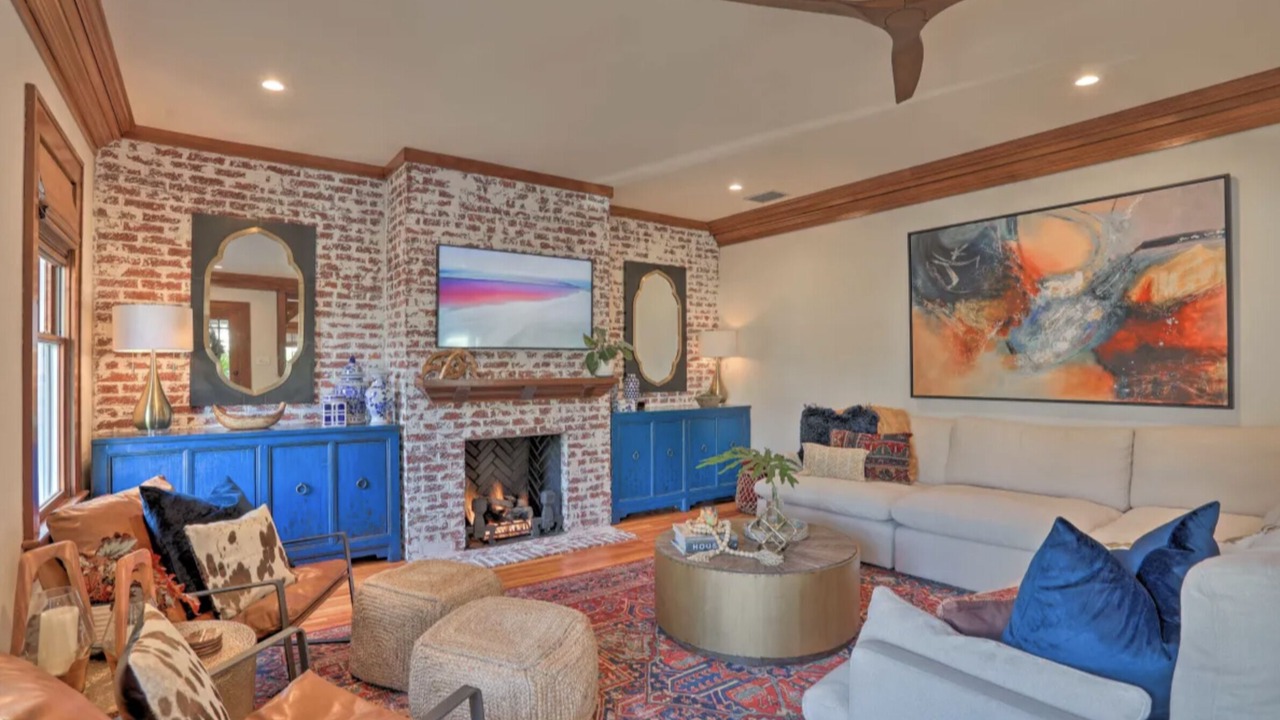 Photo of Livingroom in Historic Old Northeast