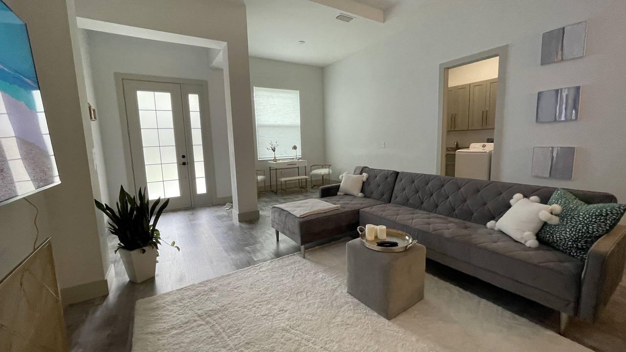 Photo of Livingroom in North Port