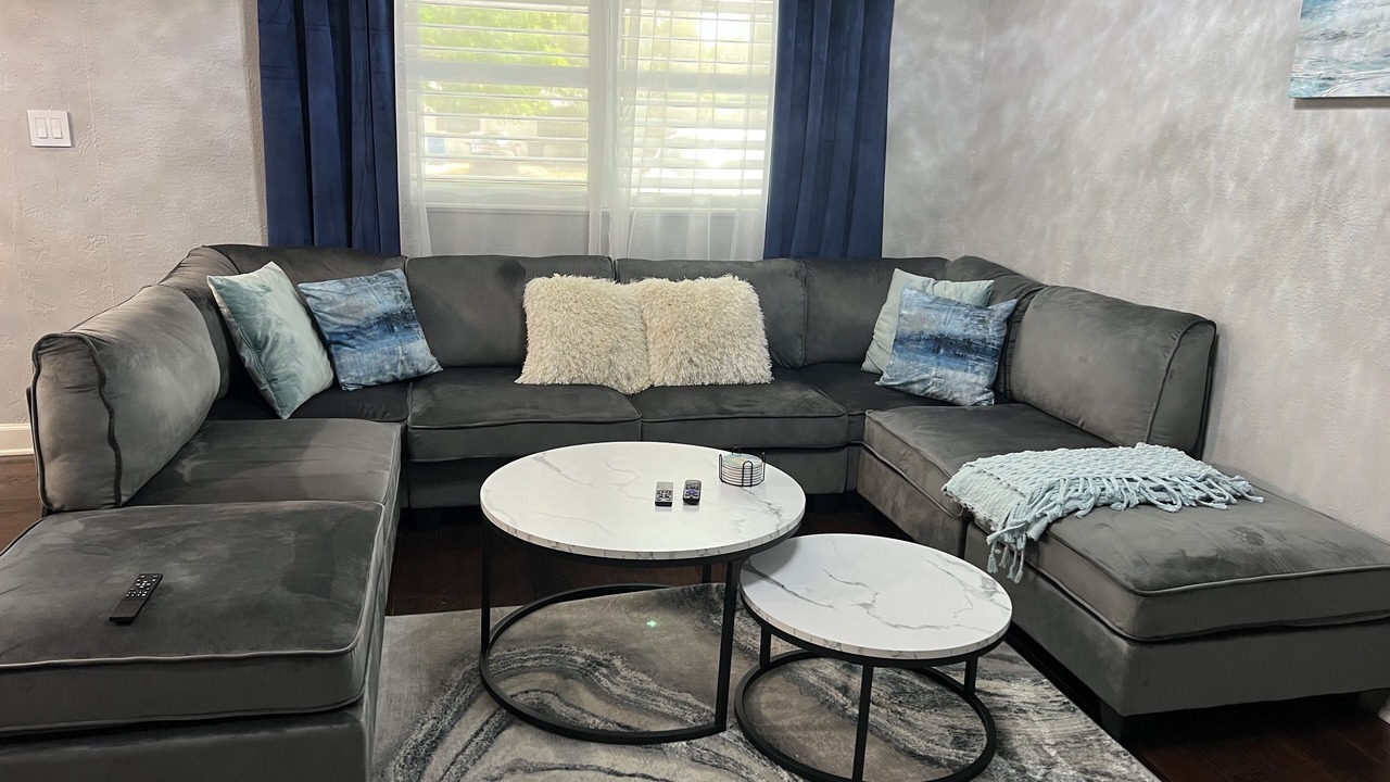 Photo of Livingroom in Disston Heights