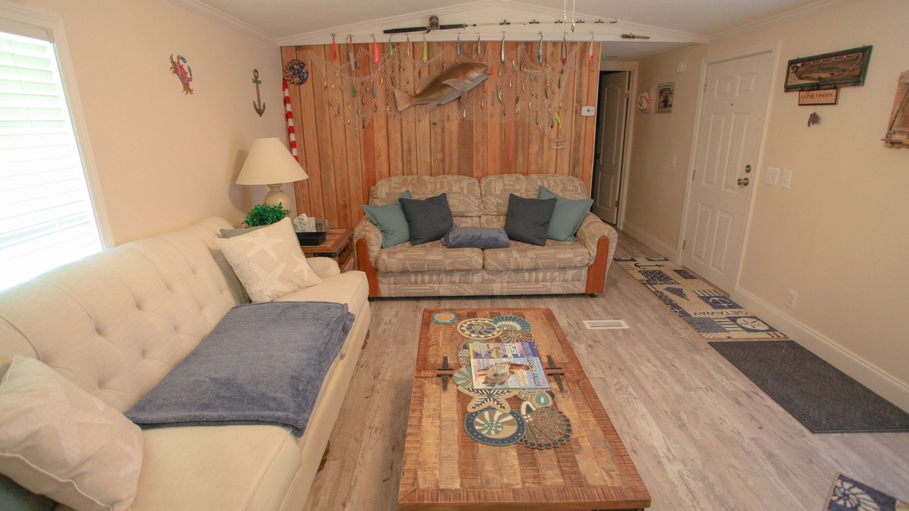 Photo of Livingroom in Chiefland