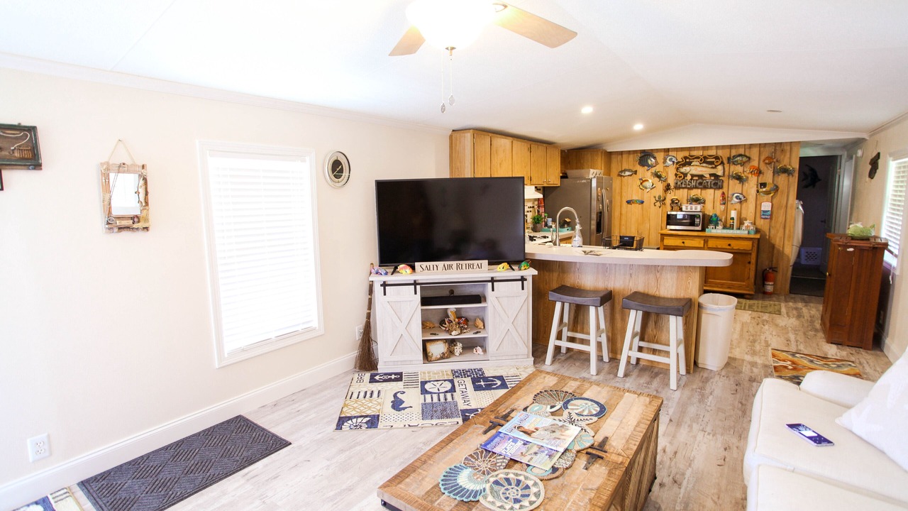 Photo of Livingroom in Chiefland