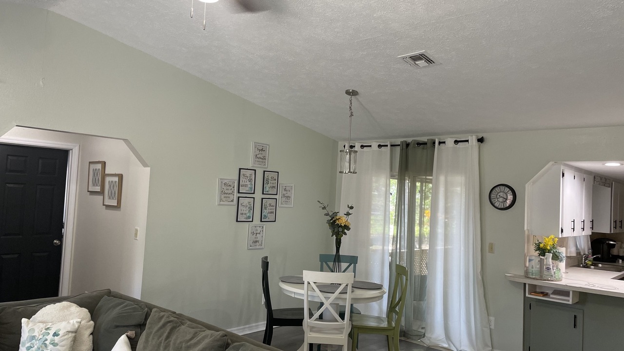 Photo of Livingroom in Fort King District