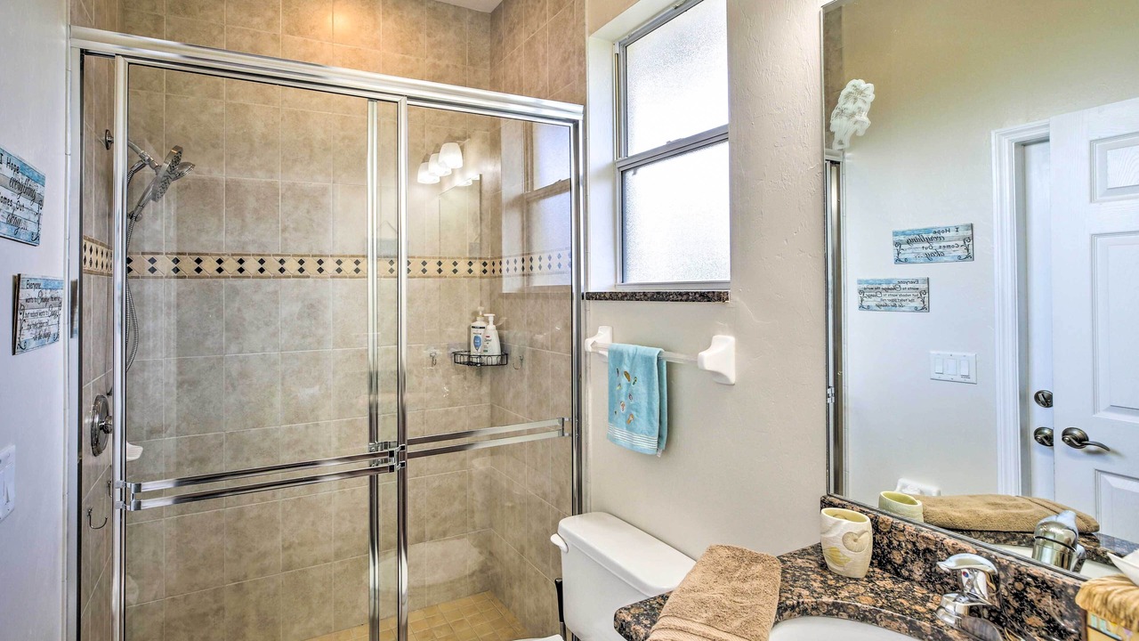 Photo of Bathroom in Caloosahatchee