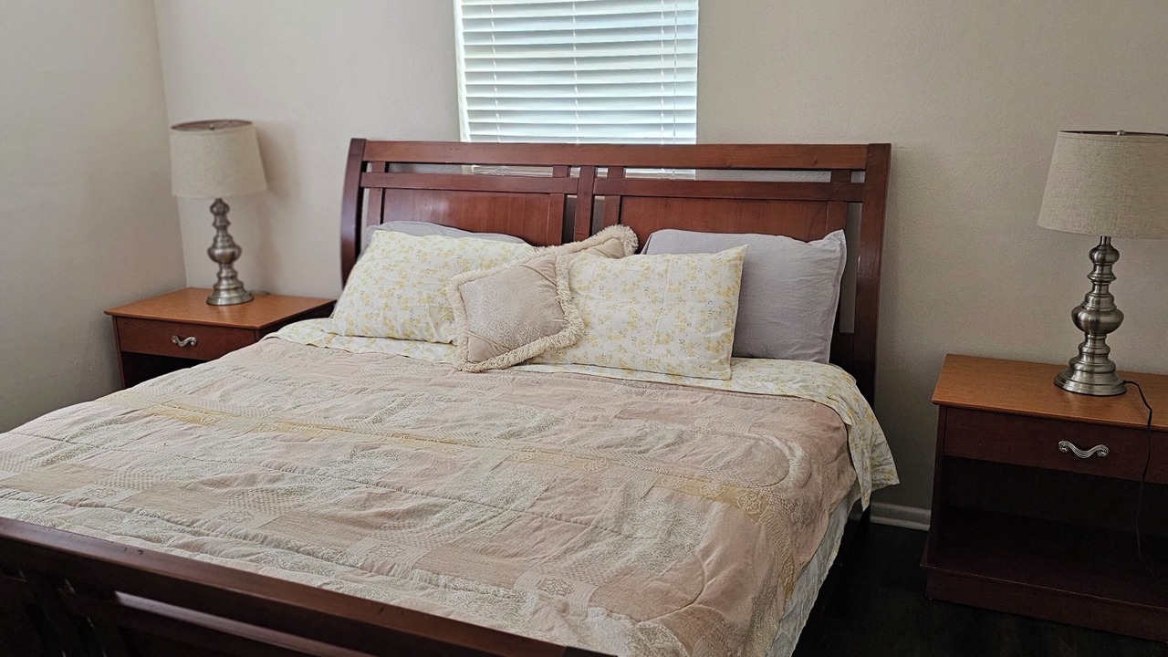 Photo of Bedroom in Fairview Shores