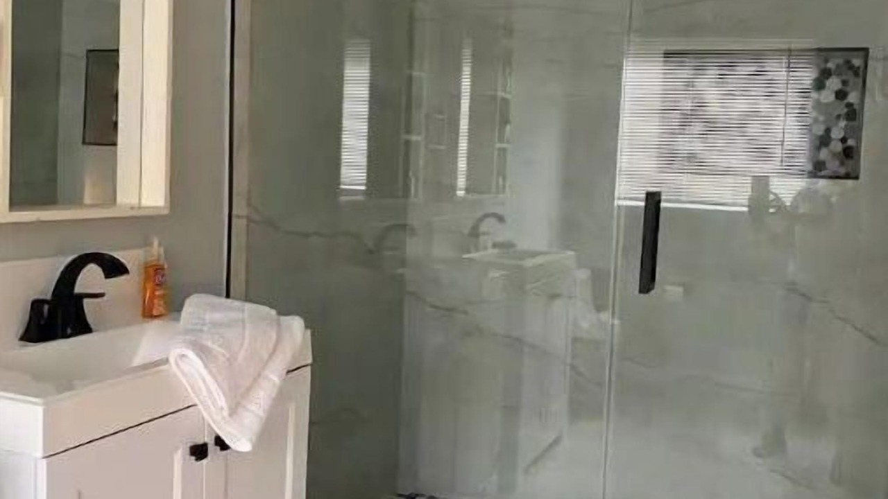 Photo of Bathroom in Edgewater