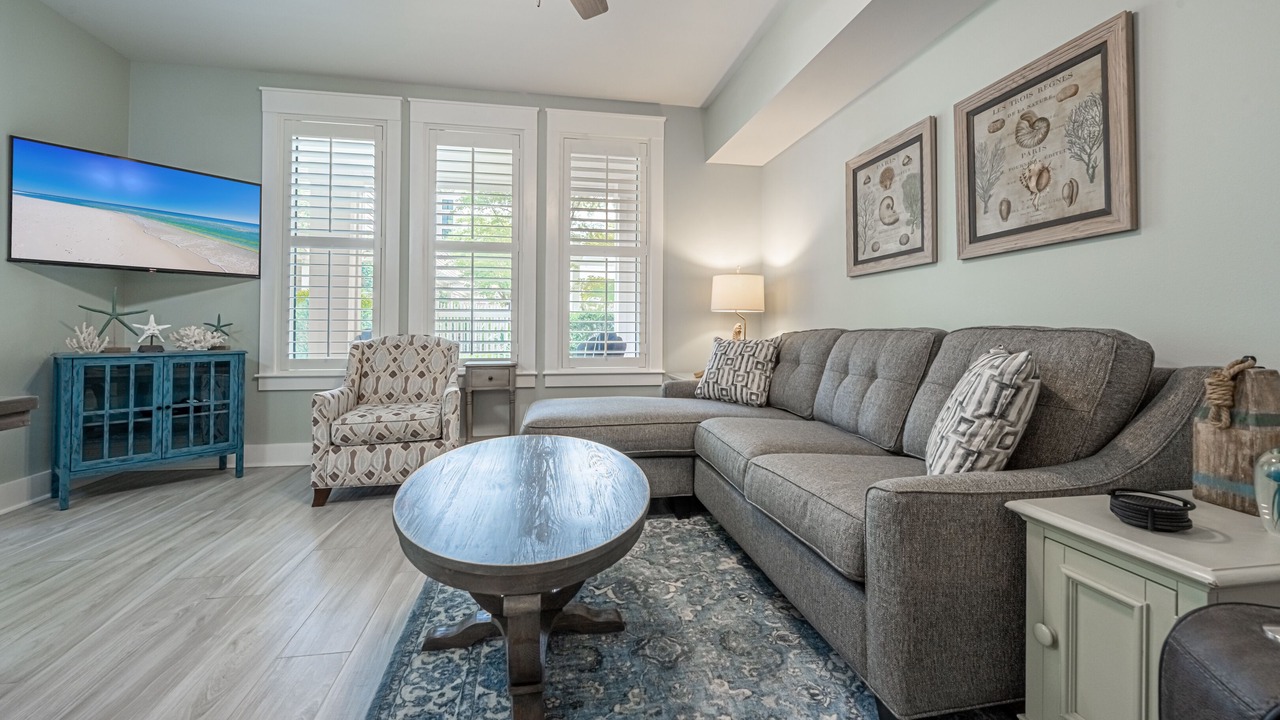 Photo of Livingroom in Baytowne Wharf