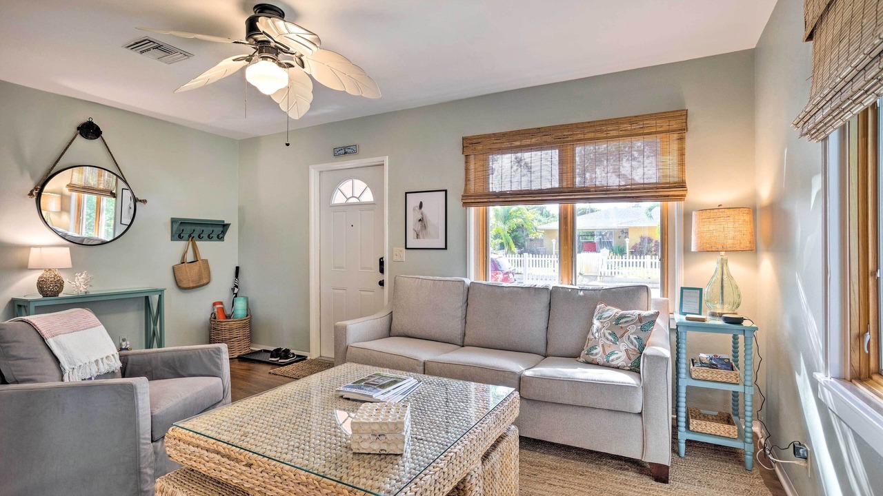 Photo of Bedroom in Lake Worth