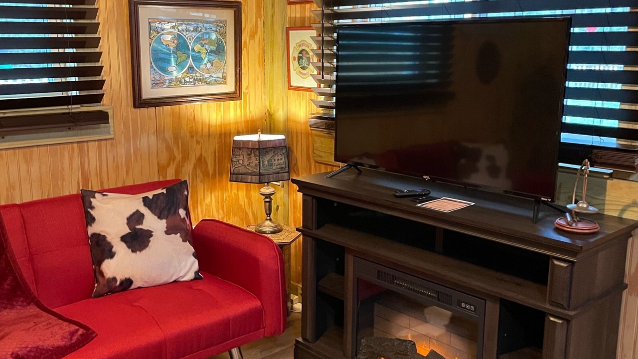 Photo of Livingroom in Candler