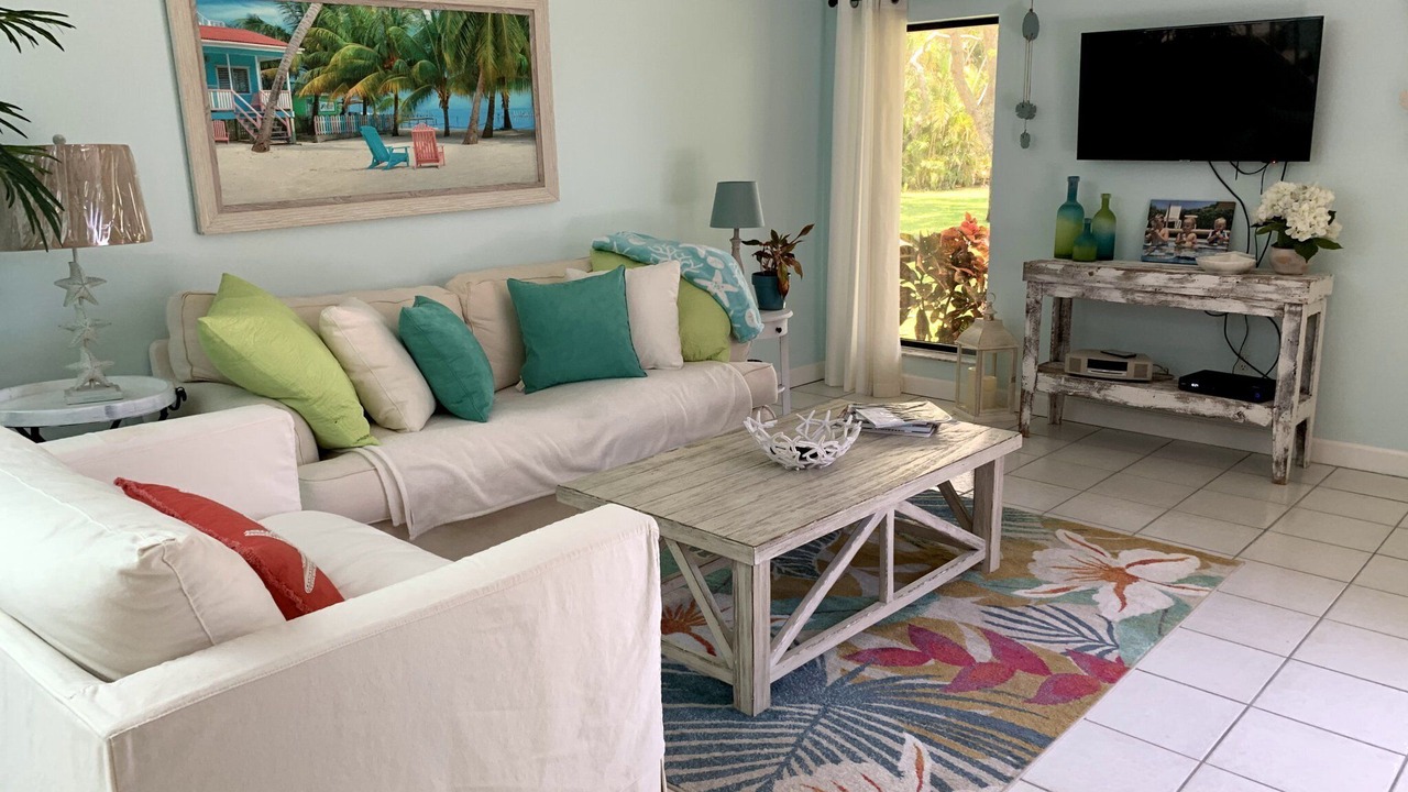 Photo of Livingroom in Jupiter Plantation