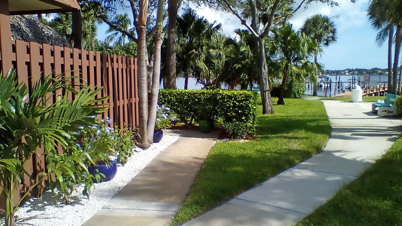 Photo of Outdoor in Jupiter Plantation