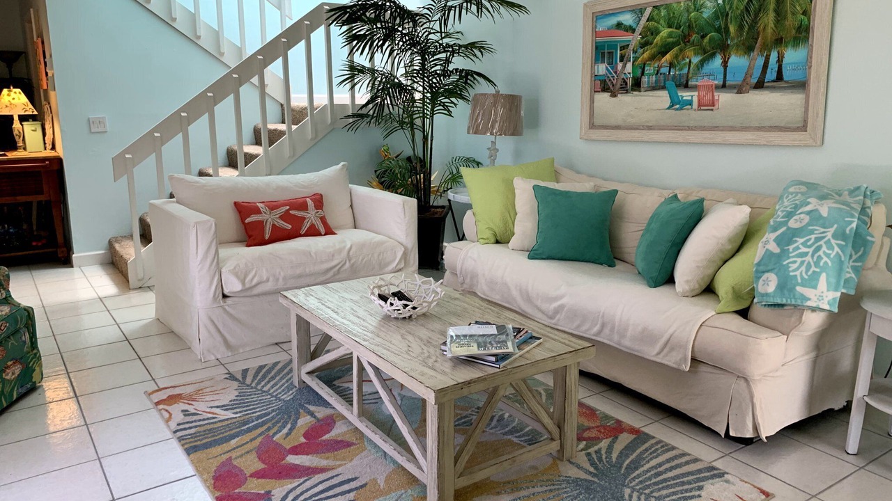 Photo of Livingroom in Jupiter Plantation