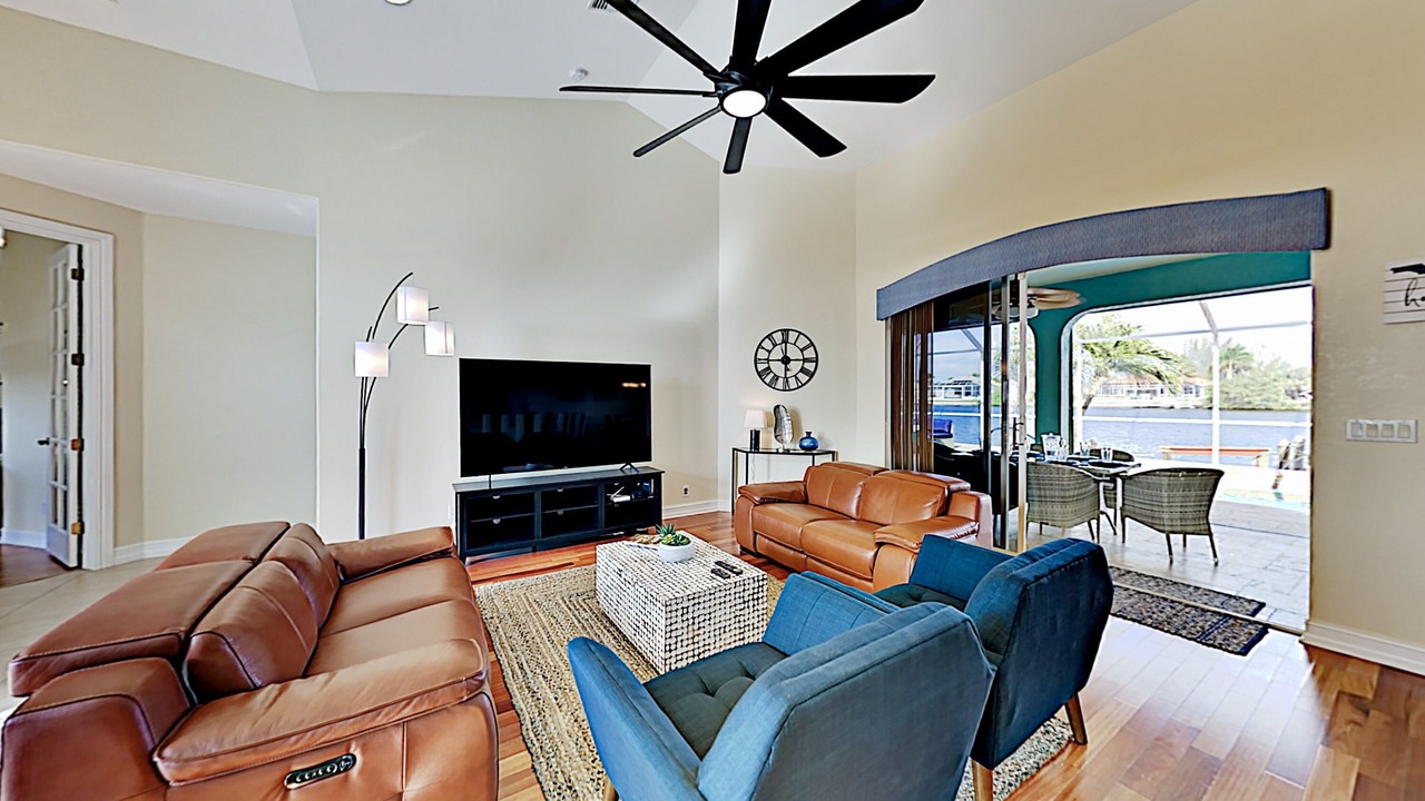 Photo of Livingroom in Burnt Store