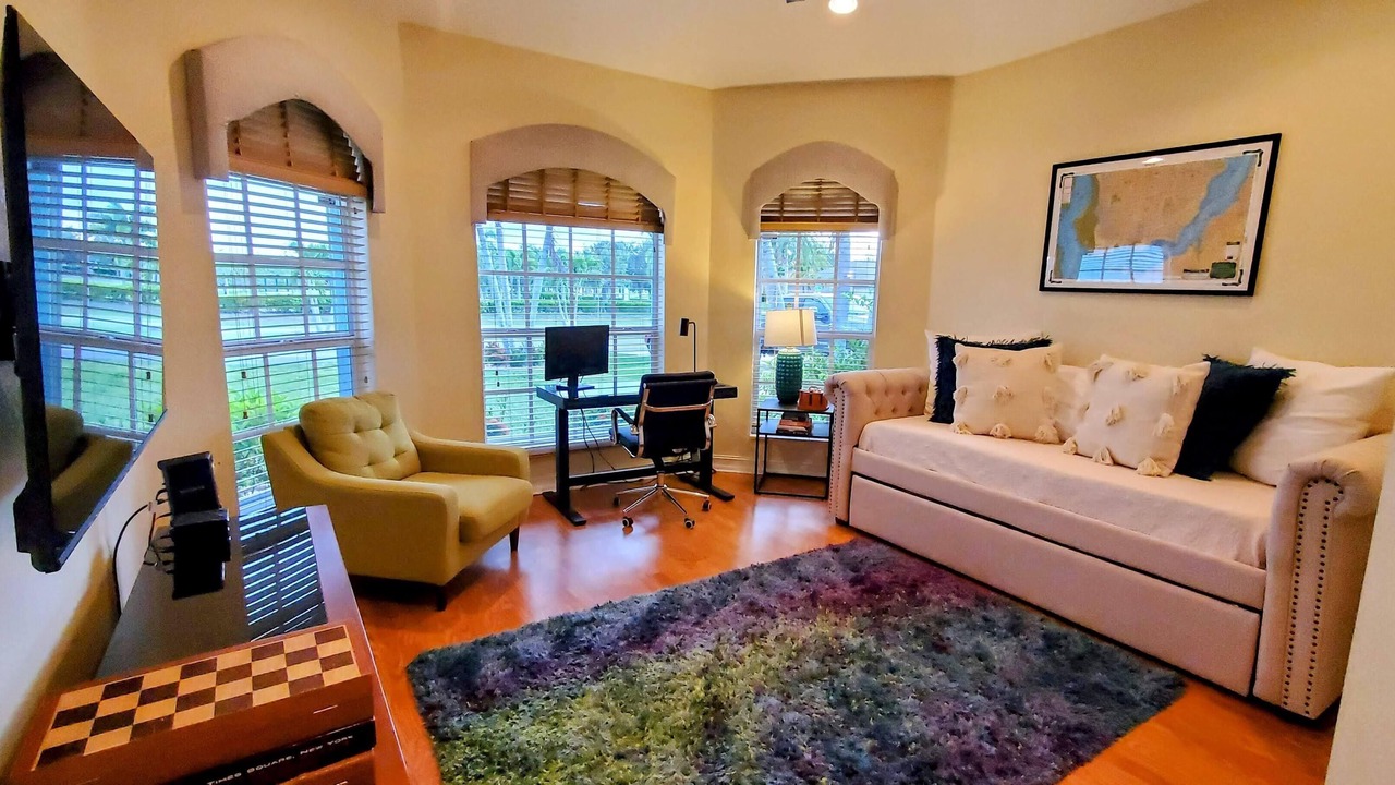 Photo of Livingroom in Burnt Store