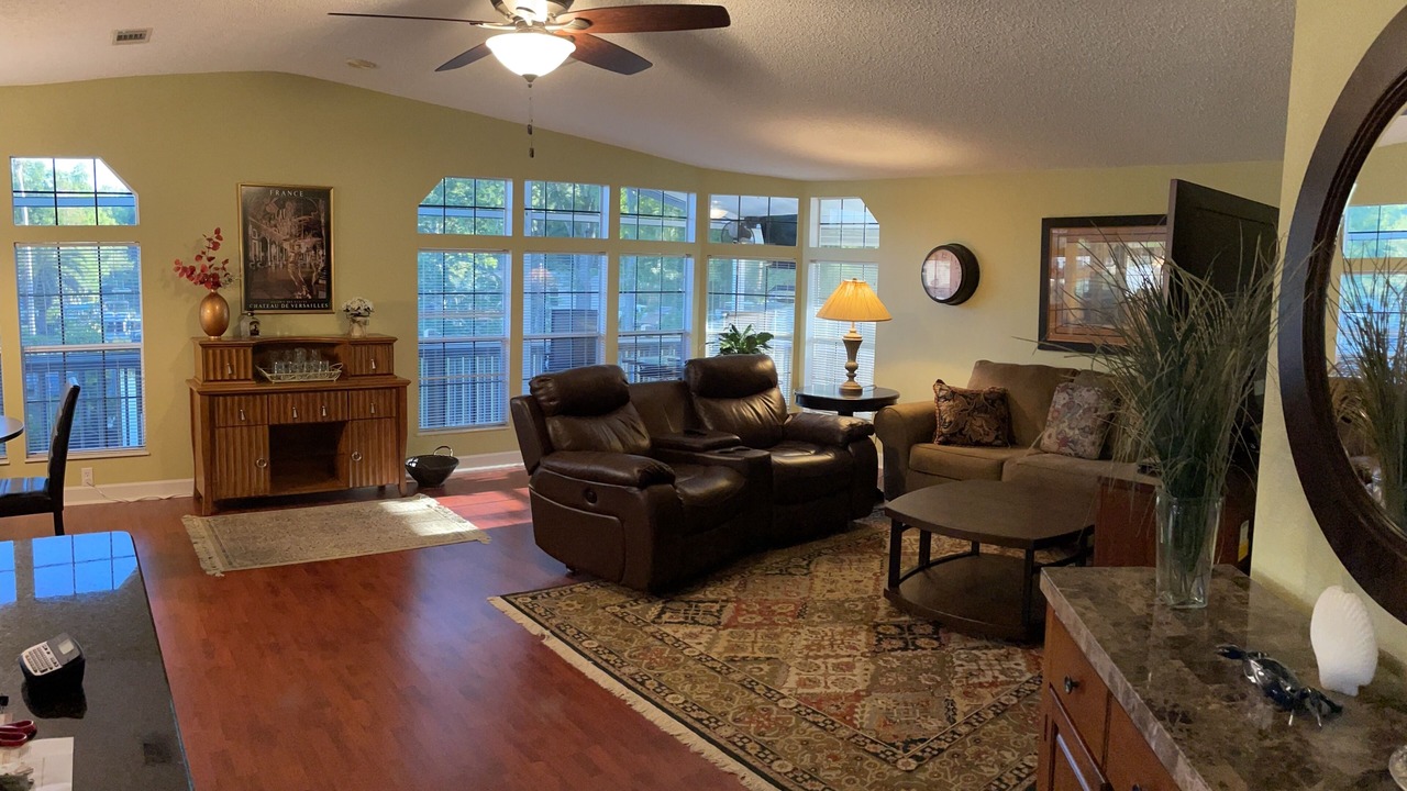 Photo of Bedroom in Weeki Wachee Gardens