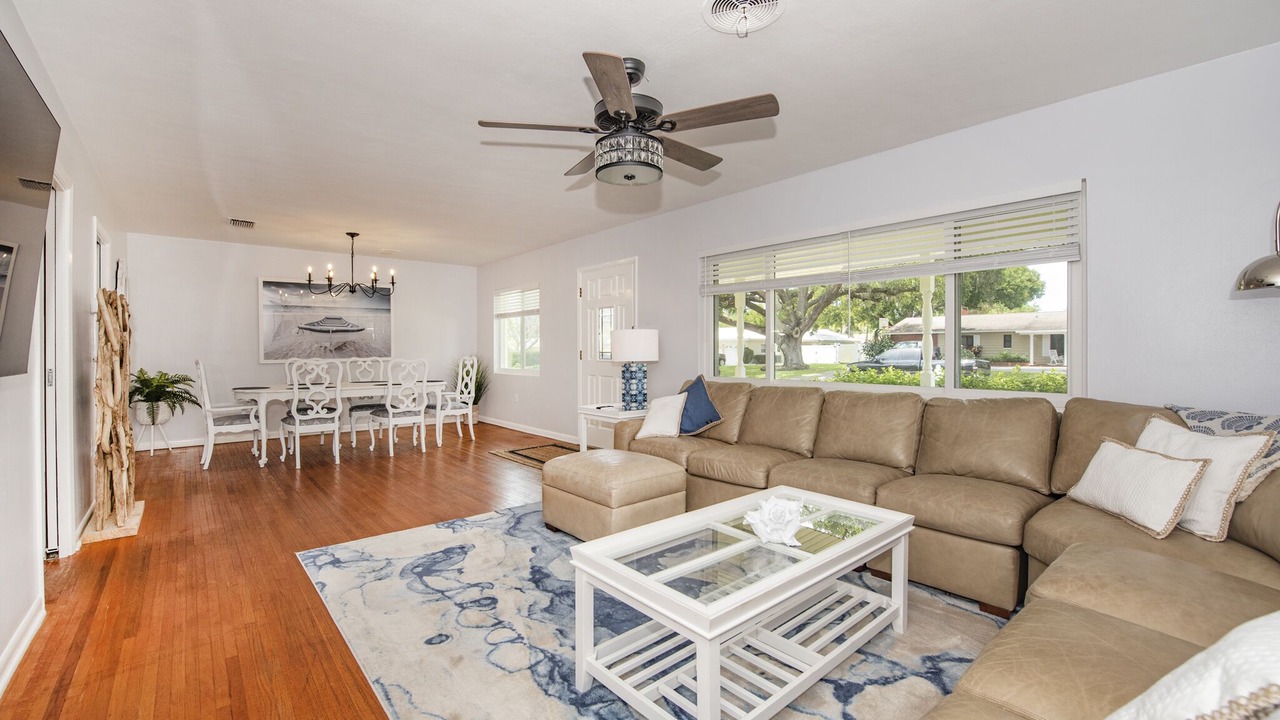 Photo of Livingroom in Clearwater
