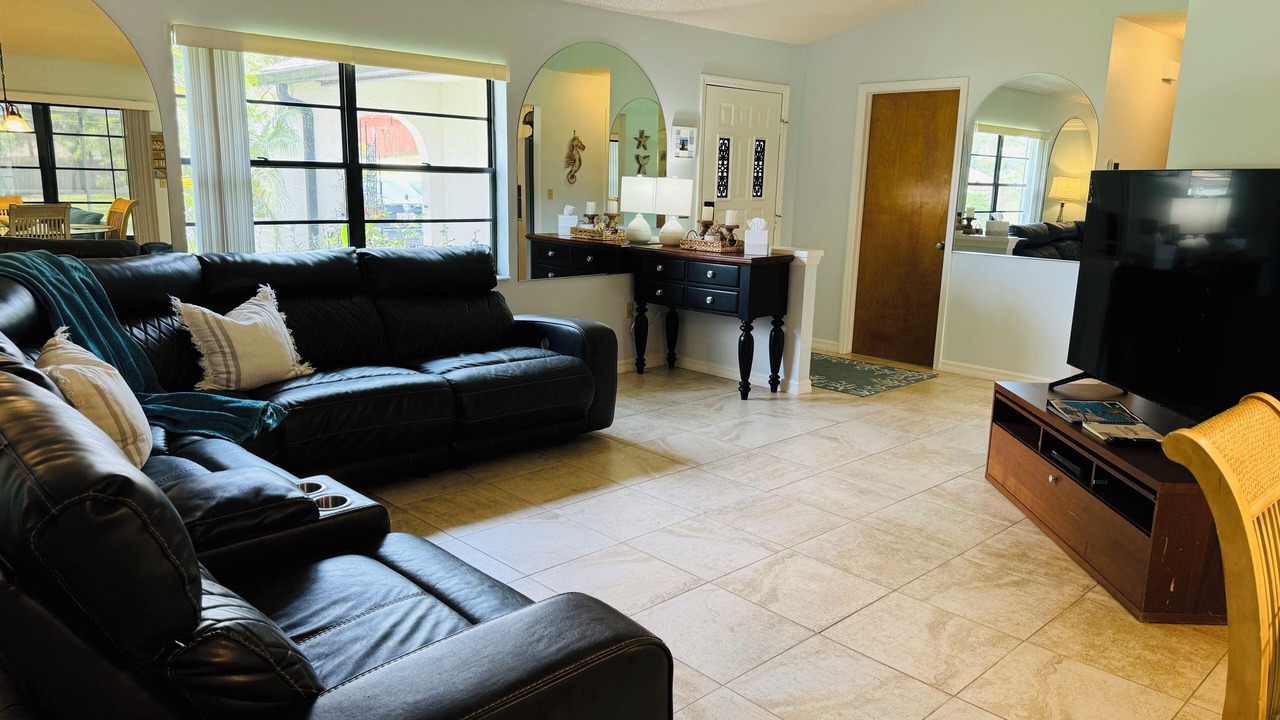 Photo of Livingroom in Spring Hill