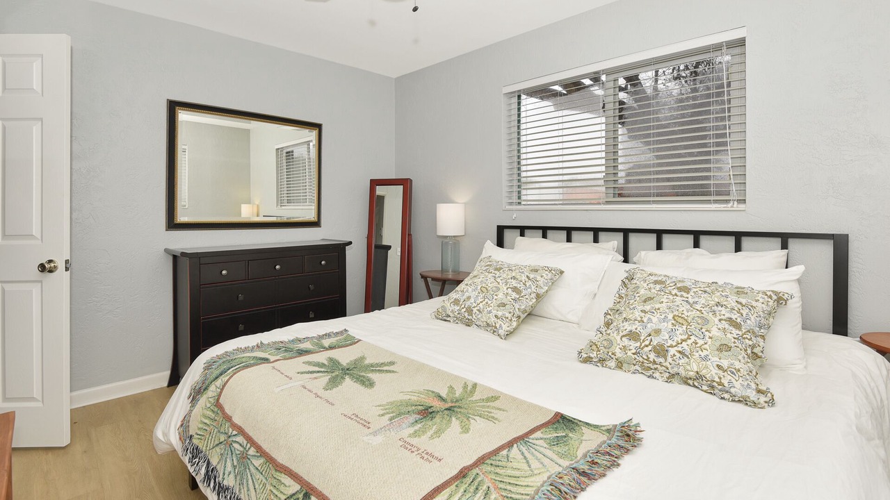 Photo of Bedroom in Glenwood