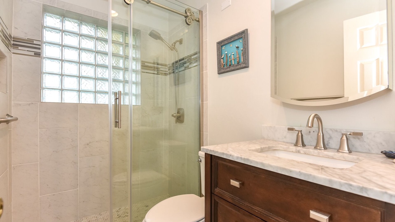 Photo of Bathroom in Glenwood